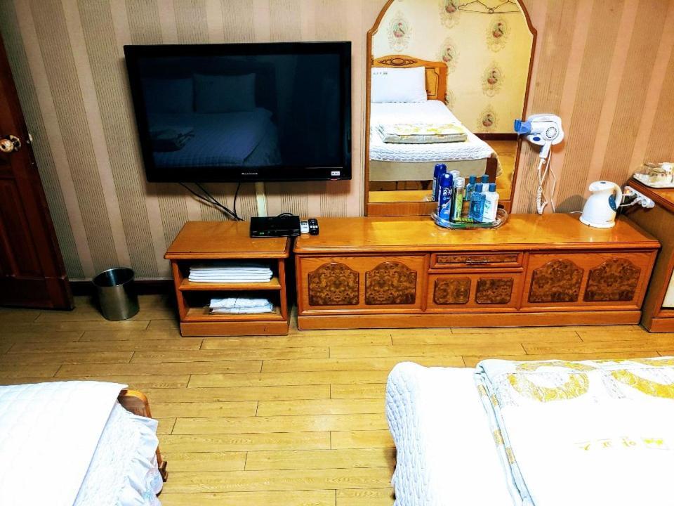 Alps Motel Пусан Екстер'єр фото